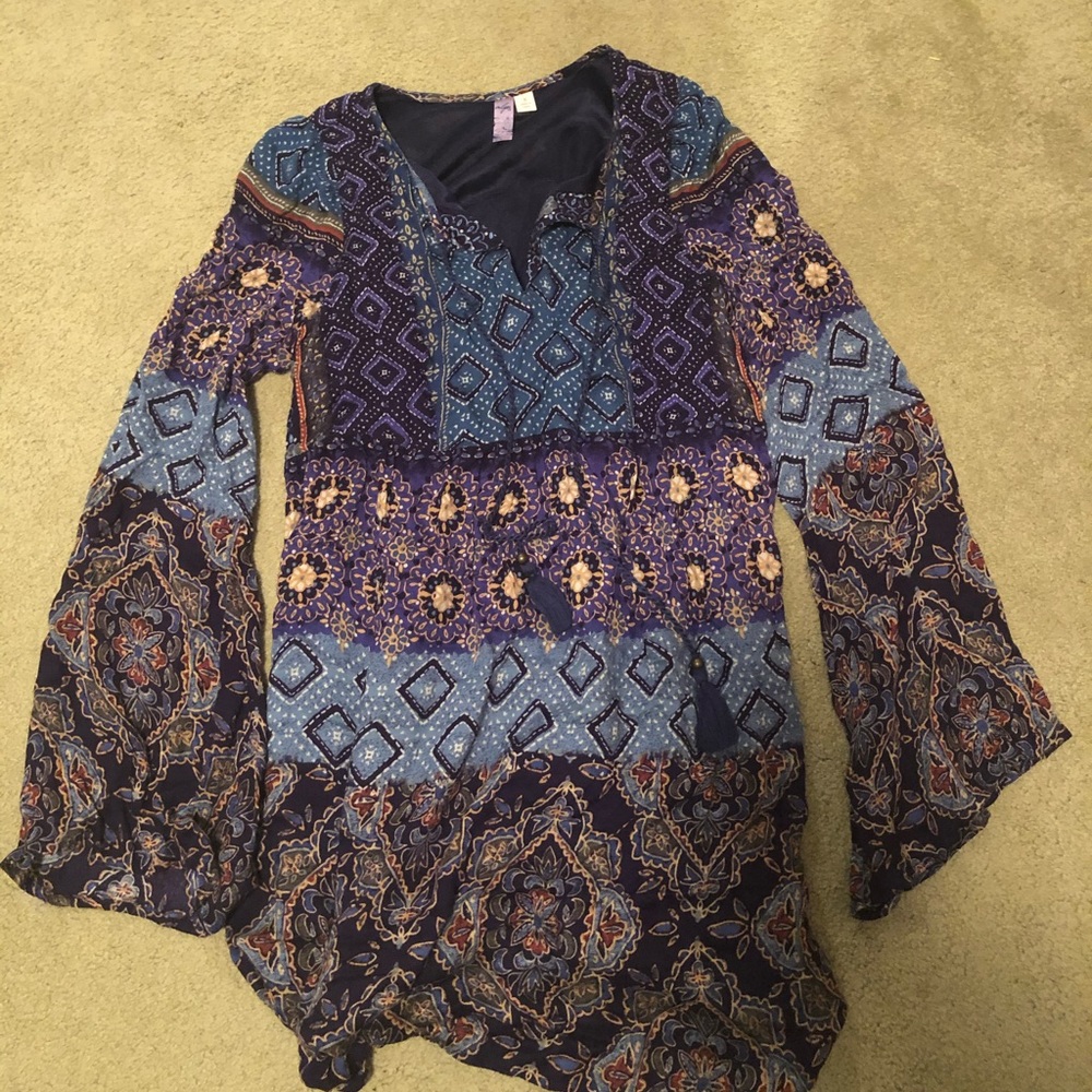 Francesca’s Alya Blue Pattern Long-Sleeve Dress -S